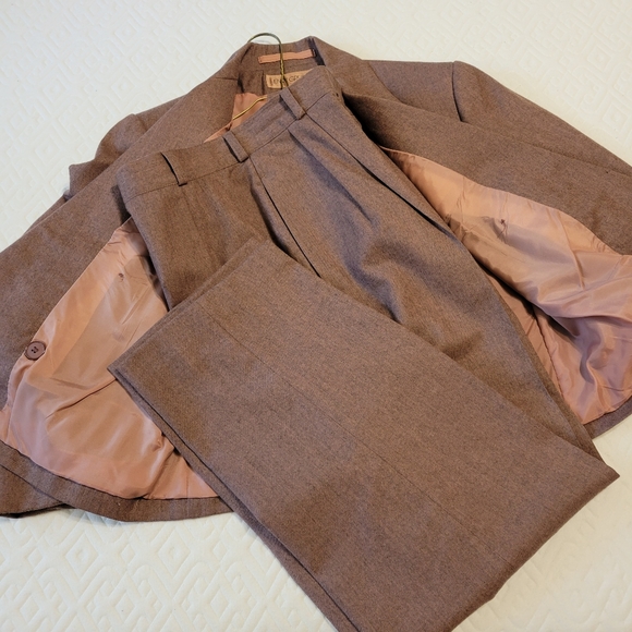 Henry Greyhel women's  mauve wool two-piece pants suit set size 8 petite - Picture 14 of 15